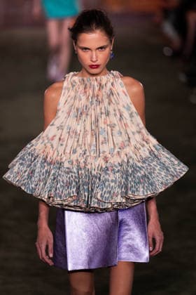 The Louis Vuitton Cruise 2027 Runway - NYC Models walk the runway during the Louis Vuitton 2027 collection fashion show at the Frick Collection in New York City, NY, USA on May 20, 2026. Photo by Adam Gray ABACAPRESS.COM New York City United States  Copyright: xGrayxAdam ABACAx
