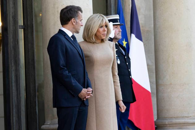 President Macron Welcomes Papua New Guinea PM Marape - Paris Brigitte Macron, First Lady of France, and Emmanuel Macron, President of the Republic, before he received James Marape, Prime Minister of Papua New Guinea, at the Élysée Palace in Paris, on 20 May 2026, as part of bilateral partnerships in the Indo-Pacific region in the fields of security and defence, the fight against illegal fishing, biodiversity and sustainable development. Photo by Jeremy Paoloni ABACAPRESS.COM Paris France  Copyright: xPaolonixJeremy ABACAx