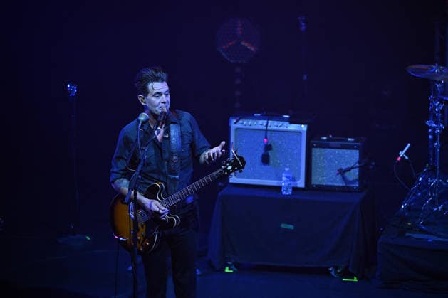 Manu Lanvin Performs At The Forum - Vaureal Manu Lanvin performs at the Forum in Vauréal, France on May 20, 2026. Photo by Christophe Meng ABACAPRESS.COM Vaureal France  Copyright: xMengxChristophe ABACAx