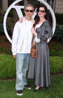 Celebs at The Louis Vuitton Cruise 2027 - NYC Anne Hathaway and Adam Shulman attend the 2027 Cruise Louis Vuitton show at The Frick Collection in New York on May 20, 2026. Photo by Charles Guerin ABACAPRESS.COM New York City NY United States  Copyright: xGuerinxCharles ABACAx