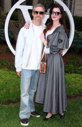 Celebs at The Louis Vuitton Cruise 2027 - NYC Anne Hathaway and Adam Shulman attend the 2027 Cruise Louis Vuitton show at The Frick Collection in New York on May 20, 2026. Photo by Charles Guerin ABACAPRESS.COM New York City NY United States  Copyright: xGuerinxCharles ABACAx