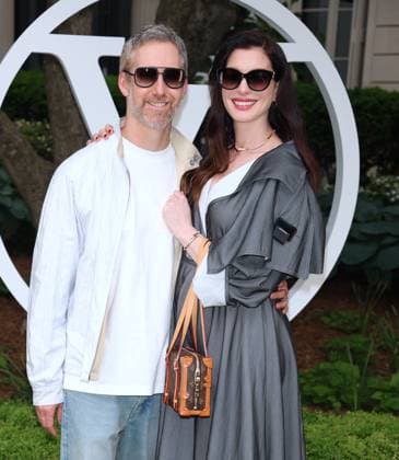 Celebs at The Louis Vuitton Cruise 2027 - NYC Anne Hathaway and Adam Shulman attend the 2027 Cruise Louis Vuitton show at The Frick Collection in New York on May 20, 2026. Photo by Charles Guerin ABACAPRESS.COM New York City NY United States  Copyright: xGuerinxCharles ABACAx