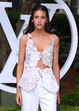 Celebs at The Louis Vuitton Cruise 2027 - NYC Olivia Neill attends the 2027 Cruise Louis Vuitton show at The Frick Collection in New York on May 20, 2026. Photo by Charles Guerin ABACAPRESS.COM New York City NY United States  Copyright: xGuerinxCharles ABACAx