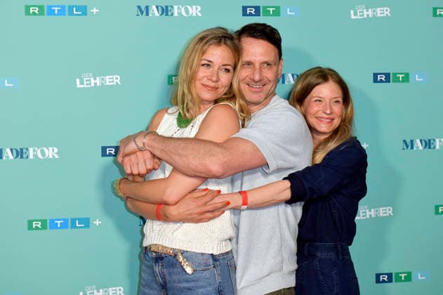 Jessica Ginkel, Hendrik Duryn und Birte Hanusrichter bei der Premiere der 10. Staffel der RTL Serie Der Lehrer im Colosseum. Berlin, 20.05.2026 *** Jessica Ginkel, Hendrik Duryn and Birte Hanusrichter at the premiere of the 10th season of the RTL series Der Lehrer at the Colosseum Berlin, 20 05 2026 Foto:xM.xBehrensx xFuturexImagex lehrer_6538