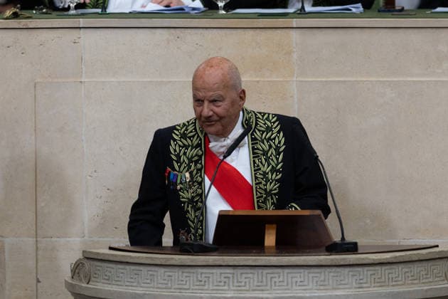 Marc Ladreit de Lacharrière Multi-star French chef Guy Savoy has just been officially installed as a member of the Académie des Beaux Arts A ceremony that took place under the dome of the Institut de France, in Paris, France, on May 20, 2026 This is the first time a chef has joined the prestigious institution Julien Sarkissian Bestimage French chef Guy Savoy during his investiture ceremony at the Académie des Beaux Arts in Paris, France, on May 20, 2026 Paris France  Copyright: xJulienxSarkissianx xBestimagexJulienxSarkissianx xBestimagex
