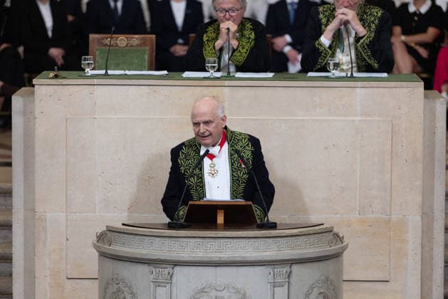 Laurent Petitgirard Multi-star French chef Guy Savoy has just been officially installed as a member of the Académie des Beaux Arts A ceremony that took place under the dome of the Institut de France, in Paris, France, on May 20, 2026 This is the first time a chef has joined the prestigious institution Julien Sarkissian Bestimage French chef Guy Savoy during his investiture ceremony at the Académie des Beaux Arts in Paris, France, on May 20, 2026 Paris France  Copyright: xJulienxSarkissianx xBestimagexJulienxSarkissianx xBestimagex