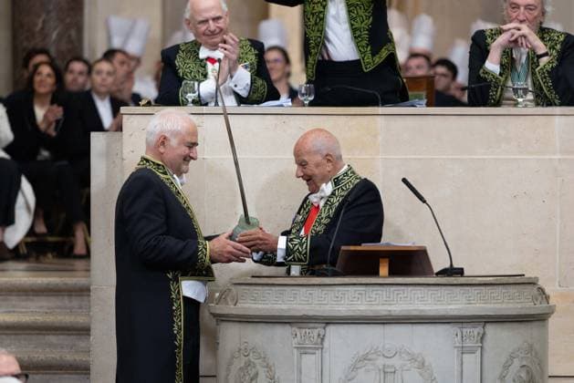 Guy Savoy, Marc Ladreit de Lacharrière Multi-star French chef Guy Savoy has just been officially installed as a member of the Académie des Beaux Arts A ceremony that took place under the dome of the Institut de France, in Paris, France, on May 20, 2026 This is the first time a chef has joined the prestigious institution Julien Sarkissian Bestimage French chef Guy Savoy during his investiture ceremony at the Académie des Beaux Arts in Paris, France, on May 20, 2026 Paris France  Copyright: xJulienxSarkissianx xBestimagexJulienxSarkissianx xBestimagex