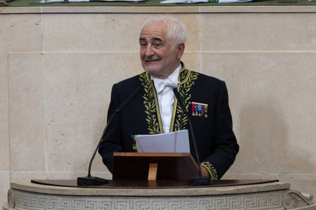 Guy Savoy, French multi-star chef Guy Savoy, has just been officially installed as a member of the Académie des Beaux Arts A ceremony that took place under the dome of the Institut de France, in Paris, France, on May 20, 2026 This is the first time a chef has joined the prestigious institution Julien Sarkissian Bestimage French chef Guy Savoy during his investiture ceremony at the Académie des Beaux Arts in Paris, France, on May 20, 2026 Paris France  Copyright: xJulienxSarkissianx xBestimagexJulienxSarkissianx xBestimagex
