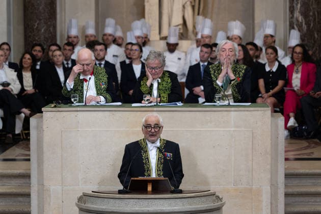 Guy Savoy, French multi-star chef Guy Savoy, has just been officially installed as a member of the Académie des Beaux Arts A ceremony that took place under the dome of the Institut de France, in Paris, France, on May 20, 2026 This is the first time a chef has joined the prestigious institution Julien Sarkissian Bestimage French chef Guy Savoy during his investiture ceremony at the Académie des Beaux Arts in Paris, France, on May 20, 2026 Paris France  Copyright: xJulienxSarkissianx xBestimagexJulienxSarkissianx xBestimagex