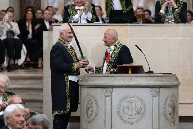 Guy Savoy, Marc Ladreit de Lacharrière Multi-star French chef Guy Savoy has just been officially installed as a member of the Académie des Beaux Arts A ceremony that took place under the dome of the Institut de France, in Paris, France, on May 20, 2026 This is the first time a chef has joined the prestigious institution Julien Sarkissian Bestimage French chef Guy Savoy during his investiture ceremony at the Académie des Beaux Arts in Paris, France, on May 20, 2026 Paris France  Copyright: xJulienxSarkissianx xBestimagexJulienxSarkissianx xBestimagex