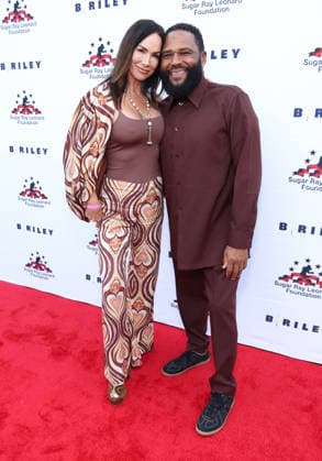 15th Annual Sugar Ray Leonard Foundation s Big Fighters, Big Cause Charity Boxing Night Marina del Rey CA May 20: Anthony Anderson, Debbe Dunning at the 15th Annual Sugar Ray Leonard Foundation s Big Fighters, Big Cause Charity Boxing Night held at The Ritz-Carlton, Marina del Rey in Marina del Rey, CA. on May 20, 2026 Credit: AdMedia Marina del Rey CA United States EDITORIAL USE ONLY  Copyright: xx ADx admphotostwo991367