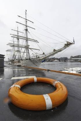 Oslo, Norwegen. September 2021. Ein altes Schiff, das im Hafen der Stadt festgemacht hat Oslo, Norway. September 2021. an old vessel moored in the town s port Copyright: imageBROKER sergioxdellexvedove ibxiqx17652309.jpg