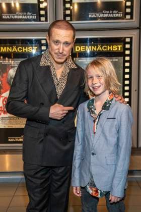 ABB JACOBS- Timo Jacobs mit Milo Eisenblaetter bei der Sondervorfuehrung des KIno Films Tod meiner Jugend im Kino in der Kulturbrauerei 20.05.2026 in Berlin Berlin Deutschland *** ABB JACOBS Timo Jacobs with Milo Eisenblaetter at the special screening of the KIno film Tod meiner Jugend at the cinema in the Kulturbrauerei 20 05 2026 in Berlin Berlin Germany