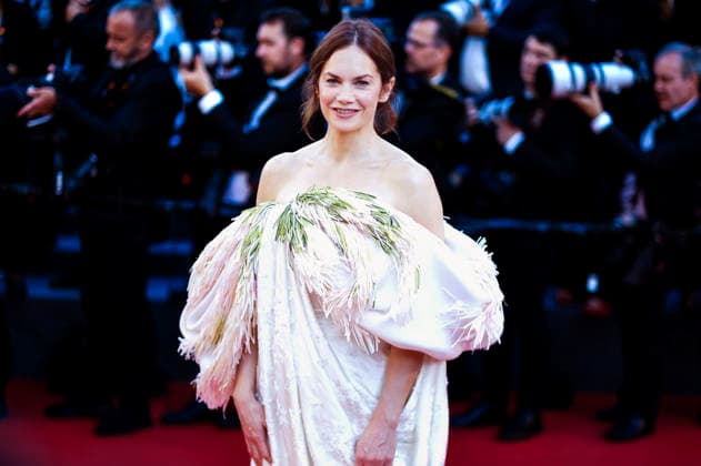 Ruth Wilson bei der Premiere des Kinofilms La bataille de Gaulle: L Ã¢ge de fer De Gaulle: Tilting Iron auf dem Festival de Cannes 2026 79. Internationale Filmfestspiele von Cannes im Palais des Festivals. Cannes, 20.05.2026 *** Ruth Wilson at the premiere of the feature film La bataille de Gaulle L Ã¢ge de fer De Gaulle Tilting Iron at the Festival de Cannes 2026 79 Cannes International Film Festival at the Palais des Festivals Cannes, 20 05 2026 Foto:xJ.xEdwardsx xFuturexImagex gaulle_6582