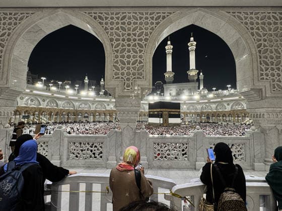 Muslim pilgrims visit the holy sites ahead of the Hajj pilgrimage in Mecca MECCA, SAUDI ARABIA - MAY 20: Muslim pilgrims from various countries around the world who come to perform the Hajj, circumambulate the Masjid al-Haram wearing Ihram ahead of the Hajj pilgrimage in Mecca, Saudi Arabia on May 20, 2026. Ali Atmaca Anadolu Mecca Saudi Arabia. Editorial use only. Please get in touch for any other usage.  Copyright: x2026xAnadoluxAlixAtmacax