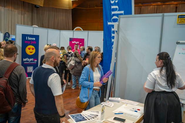 In der Saarbrücker Saarlandhalle findet am Donnerstag (21.5.2026) die Karrieremesse Job und Weiterbildung der Arbeitsagentur statt. Über 100 Aussteller sind mit einem Stand vertreten. *** On Thursday 21 5 2026, the Saarlandhalle in Saarbrücken will host the Job and Training Career Fair organized by the Employment Agency Over 100 exhibitors will be represented with a stand bub