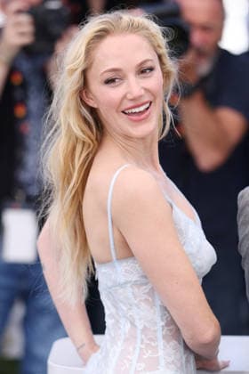 Cannes - Victorian Psycho JD Maika Monroe, Zachary Wigon, Ruth Wilson and Evie Templeton attending the Photocall of the movie Victorian Psycho during the 79th Cannes Film Festival in Cannes, France on May 21, 2026. Photo by Jerome Domine ABACAPRESS.COM Cannes France  Copyright: xDominexJerome ABACAx