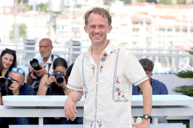 Emmanuel Marre at the photocall for the feature film Notre salut A Man of His Time at the Festival de Cannes 2026 79 Cannes International Film Festival at the Palais des Festivals Cannes, 21 05 2026 Foto:xD.xBedrosianx xFuturexImagex salut_6533