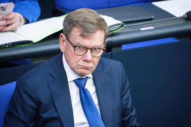 Deutscher Bundestag, 80. Plenarsitzung Dr. Johann David Wadephul, Bundesminister des Auswaertigen im Portrait auf der Regierungsbank bei der 80. Sitzung des Deutschen Bundestag in Berlin, 21.05.2026 Berlin Berlin Deutschland *** German Bundestag, 80th plenary session Dr. Johann David Wadephul, Federal Minister of Foreign Affairs in portrait on the government bench at the 80th session of the German Bundestag in Berlin, 21 05 2026 Berlin Berlin Germany