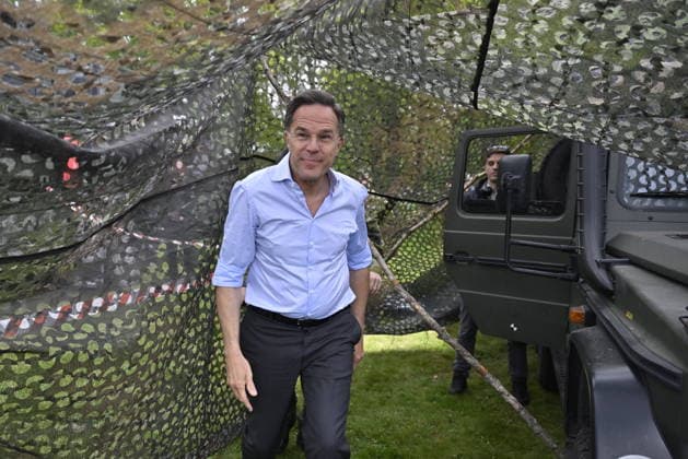 REVINGE, SVERIGE 20260521 Natos generalsekreterare Mark Rutte besökte pa torsdagen Myndigheten för civilt försvar (MCF) i Revinge och deltog i olika övningar där militärt och civilt försvar samverkar efter bomb och missilangrepp. Besöket hos MCF var en del av Nato-mötet i Helsingborg. REVINGE SVERIGE x50090x *** REVINGE, SWEDEN 20260521 NATO Secretary General Mark Rutte visited the Civil Defense Agency MCF in Revinge on Thursday and participated in various exercises where military and civil defense work together after bomb and missile attacks The visit to MCF was part of the NATO meeting in Helsingborg REVINGE SWEDEN x50090x  Copyright: xJohanxNilsson TTx NATOS UTRIKESMINISTERMÖTE REVINGE BhxGZpO2n3g