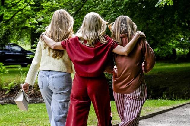 Den Haag, The Netherlands, 2026-05-21 11:54:21 THE HAGUE, 21-05-2026, Clingendael Royal House Spring Photo Session 2026 at Clingendael in The Hague PHOTO: NLBeeld Patrick van EmstIn the photo: Queen Maxima with her daughters Princess Amalia and Princess Ariane Credit: NL Beeld Patrick van Emst  Copyright: xx x