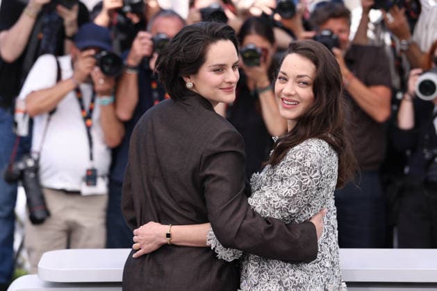 Cannes - Roma Elastica Photocall Noemie Merlant, Marion Cotillard posing during the Roma Elastica photocall at the 79th annual Cannes Film Festival at Palais des Festivals on May 21, 2026 in Cannes, France. Photo by Jerome Domine ABACAPRESS.COM Cannes France  Copyright: xDominexJerome ABACAx