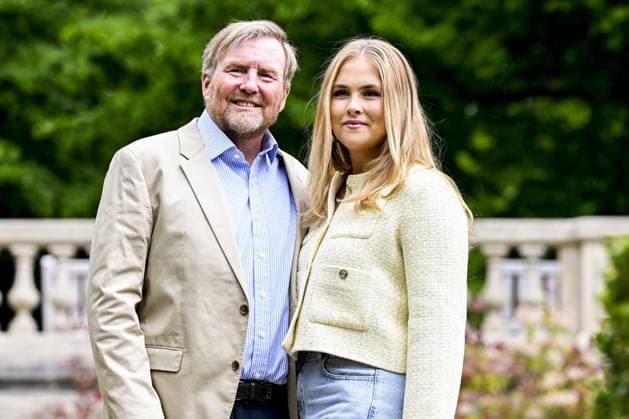Royal Family Spring Photo Session - The Hague King Willem-Alexander with Princess Amalia during spring photo session 2026 at Clingendael in The Hague, Netherlands on May 21, 2026. Photo by NL Beeld Patrick van Emst Bruno Press ABACAPRESS.COM The Hague Netherlands  Copyright: xBrunoxPress ABACAx