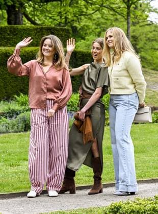 Den Haag, The Netherlands, 2026-05-21 11:48:32 THE HAGUE, 21-05-2026, Clingendael Spring Royal House photo session 2026 at Clingendael in The Hague PHOTO: NLBeeld Patrick van EmstIn the photo: Princess Amalia, Princess Ariane and Princess Alexia Credit: NL Beeld Patrick van Emst  Copyright: xx x
