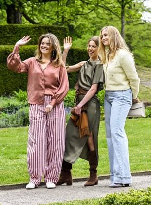 Royal Family Spring Photo Session - The Hague Princess Amalia, Princess Ariane and Princess Alexia during spring photo session 2026 at Clingendael in The Hague, Netherlands on May 21, 2026. Photo by NL Beeld Patrick van Emst Bruno Press ABACAPRESS.COM The Hague Netherlands  Copyright: xBrunoxPress ABACAx