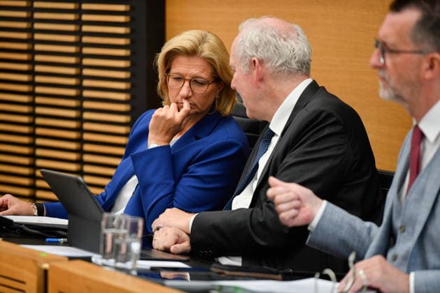Es fand die Plenarsitzung im Saarbrücker Landtag am Mittwoch (20.05.2026) statt. Im Bild: Anke Rehlinder, Ministerpräsidentin des Saarlandes und Jakob von Weizsäcker, Minister für Finanzen und Wissenschaft des Saarlandes. *** The plenary session took place in the Saarbrücken state parliament on Wednesday 20 05 2026 In the picture Anke Rehlinder, Minister President of Saarland and Jakob von Weizsäcker, Minister of Finance and Science of Saarland bub