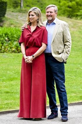Den Haag, The Netherlands, 2026-05-21 11:48:54 THE HAGUE, 21-05-2026, Clingendael Spring Royal House photo session 2026 at Clingendael in The Hague PHOTO: NLBeeldIn the photo: King Willem-Alexander and Queen Maxima Credit: NL Beeld Patrick van Emst  Copyright: xx x