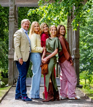 21-05-2026 Clingendaal Queen Maxima and King Willem-Alexander with Princess Amalia and Princess Alexia and Princess Ariane pose for the media during the annual photo session in the Hollandse Tuin in parc Clingendael in The Hague. Â  Copyright: xPPEx