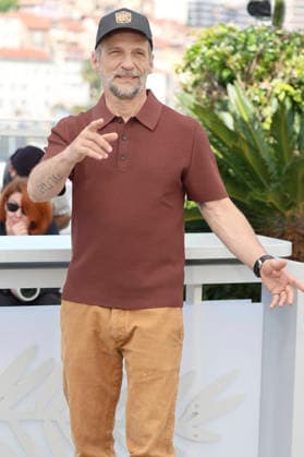 Mathieu Kassovitz beim Photocall zum Kinofilm La bataille de Gaulle: L Ã¢ge de fer De Gaulle: Tilting Iron auf dem Festival de Cannes 2026 79. Internationale Filmfestspiele von Cannes am Palais des Festivals. Cannes, 21.05.2026 *** Mathieu Kassovitz at the photocall for the feature film La bataille de Gaulle L Ã¢ge de fer De Gaulle Tilting Iron at the Festival de Cannes 2026 79 Cannes International Film Festival at the Palais des Festivals Cannes, 21 05 2026 Foto:xD.xBedrosianx xFuturexImagex bataille_6516