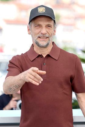 Mathieu Kassovitz beim Photocall zum Kinofilm La bataille de Gaulle: L Ã¢ge de fer De Gaulle: Tilting Iron auf dem Festival de Cannes 2026 79. Internationale Filmfestspiele von Cannes am Palais des Festivals. Cannes, 21.05.2026 *** Mathieu Kassovitz at the photocall for the feature film La bataille de Gaulle L Ã¢ge de fer De Gaulle Tilting Iron at the Festival de Cannes 2026 79 Cannes International Film Festival at the Palais des Festivals Cannes, 21 05 2026 Foto:xD.xBedrosianx xFuturexImagex bataille_6518