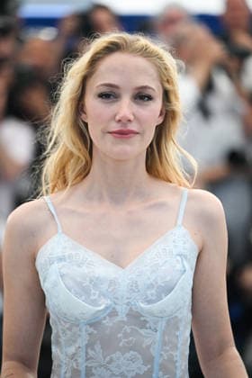 79ème Festival International du Film de Cannes Photocall with cast of Victorian Psycho 79th International Cannes Film Festival Photocall with cast of Victoria Psycho movie 456572 2026 05 21 France Monroe, Maika  Copyright: xSergexArnalx xStarfacex STAR_456572_008