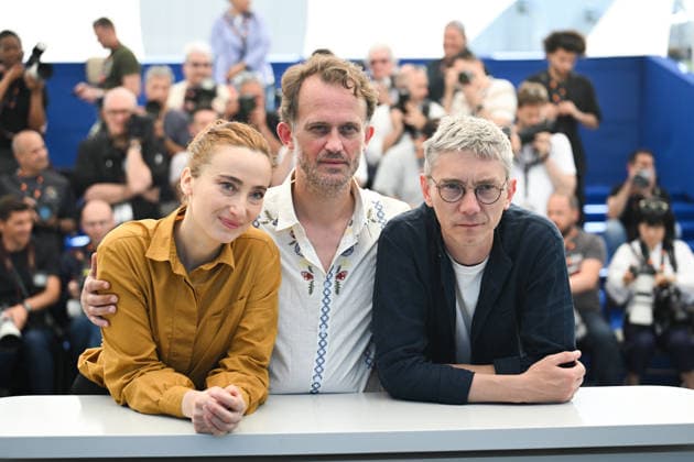 79ème Festival International du Film de Cannes Photocall du film Victorian Psycho 79th International Cannes Film Festival Photocall with cast of Victoria Psycho movie 456573 2026 05 21 France Arlaud, Swann Blancke, Sandrine Marre, Emmanuel  Copyright: xSergexArnalx xStarfacex STAR_456573_001