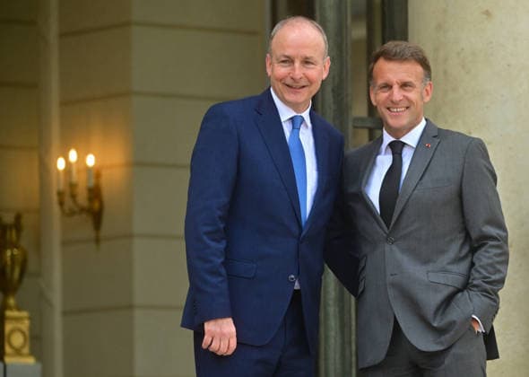 News Bilder des Tages Le président de la République française Emmanuel Macron reçoit le Premier ministre irlandais Micheál Martin au palais présidentiel de lÉlysée à Paris, France, le 21 mai 2026 Christian Liewig Bestimage French President Emmanuel Macron receives Irelands Prime Minister Micheal Martin at the Elysee Presidential Palace in Paris, France, on May 21, 2026 Paris France  Copyright: xChristianxLiewigx xBestimagexChristianxLiewigx xBestimagex