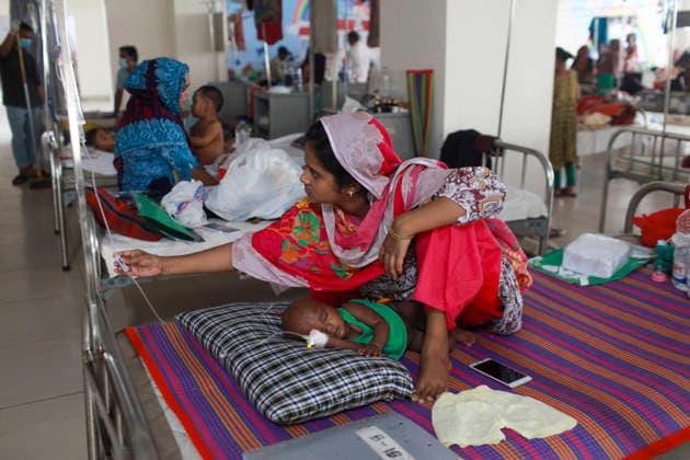 May 21, 2026, Dhaka, Dhaka, Bangladesh: Children suffering from measles receive treatment at a hospital in Dhaka, Bangladesh, on May 21, 2026, as the country faces a growing outbreak. Dhaka Bangladesh - ZUMAj163 20260521_zip_j163_013 Copyright: xAbuxSufianxJewelx