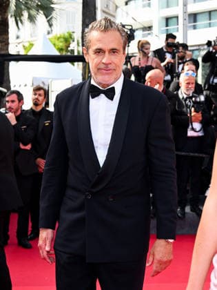 IPA84939128 - Cannes, 79th Cannes Film Festival 2025 - evening 10. Red Carpet LA BOLA NEGRA. In the photo Edoardo Costa  Copyright: xManuelexMangiarottix xPoolxPhotoxEventsx07x 84939128