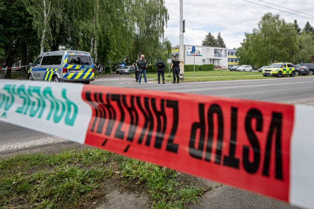 The police evacuated the Secondary Technical School of Chemistry in Pardubice following a conflict between two individuals outside it, in which one person was injured and sent to hospital, and they detained the attacker in Pardubice, Czech Republic, May 21, 2026. (CTKxPhoto DavidxTanecek) CTKPhotoP2026052105839  CTKPhotoP2026052105839