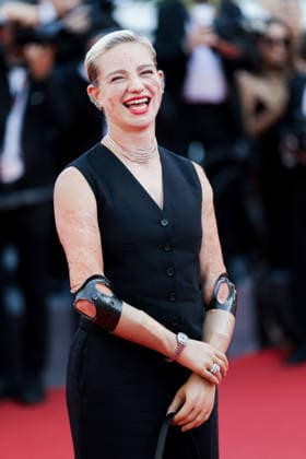 79ème Festival International du Film de Cannes Montée des marches du film Bola Negra 79th International Cannes Film Festival red carpet La Bola negra with Bebe Vio Grandis 456607 2026 05 21 France  Copyright: xLionelxGuericolas MPPx STAR_456607_001