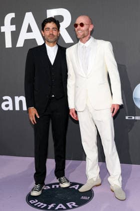 Adrian Grenier, Oliver Trevena Photocall of the gala amfAR 2026 by Chopard at the Hôtel du Cap Eden Roc in Antibes, during the 79th Cannes International Film Festival On May 21, 2026 Jacovides Moreau Bestimage Photocall of the gala amfAR 2026 by Chopard during the 79th Cannes International Film Festival On May 21, 2026 in Cannes, France Cannes France  Copyright: xJACOVIDES-MOREAUx xBESTIMAGExJACOVIDES-MOREAUx xBESTIMAGEx