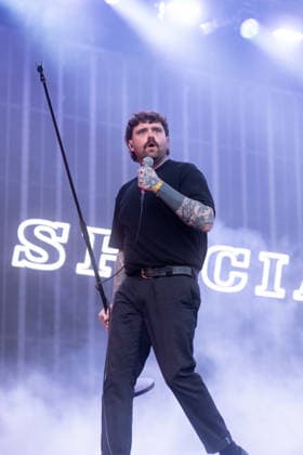 Big Special at Bearded Theory Festival at Catton Hall in Cambridge, UK on 21 May 2026 Joe Hicklin of Big Special at Bearded Theory Festival at Catton Hall in Cambridge, UK on 21 May 2026, Credit:Stephen Keable Avalon UK, Derbyshire, Cambridge, Catton Hall  Copyright: xStephenxKeablex xAvalonx 1103164984