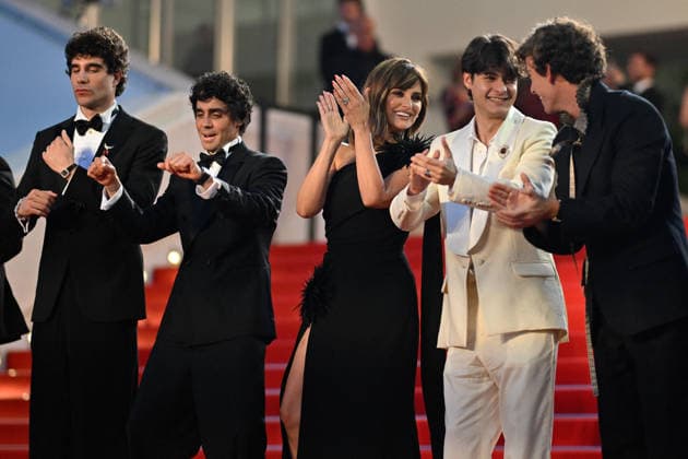 Cannes Exit Screening La Bola Negra JR Javier Ambrossi, Javier Calvo, Penelope Cruz, Milo Quifes, Carlos Gonzalez attending the exit of the screening of the movie La Bola Negra during the 79th Cannes Film Festival in Cannes, France on May 21, 2026. Photo by Julien Reynaud APS-Medias ABACAPRESS.COM Cannes France  Copyright: xReynaudxJulien APS-Medias ABACAx