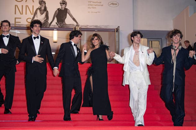 Cannes La Bola Negra Screening NG Lola Duenas, Miguel Bernardeau, Guitarricadelafuente, Javier Ambrossi, Javier Calvo, Penelope Cruz, Milo Quifes and Carlos Gonzalez attending the ‘La Bola Negra’ Screening and Red Carpet at Palais Des Festivals in Cannes, France on May 21 2026 as part of the 79th Cannes Film Festival. Photo by Nicolas Genin ABACAPRESS.COM Cannes France  Copyright: xGeninxNicolas ABACAx