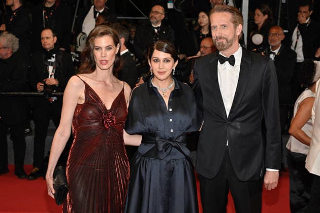 Cannes Screening Coward JR Candice Duthe, Zahra Amir Ebrahimi, Sam Bobino attending the screening of the movie Coward during the 79th Cannes Film Festival in Cannes, France on May 21, 2026. Photo by Julien Reynaud APS-Medias ABACAPRESS.COM Cannes France  Copyright: xReynaudxJulien APS-Medias ABACAx