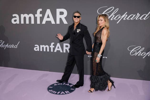 Cannes amfAR Gala Cannes 2026 MP CAP D ANTIBES, FRANCE - MAY 21: Robbie William, Ayda Field sattends the amfAR Gala Cannes 2026 presented by Chopard at Hotel du Cap-Eden-Roc on May 21, 2026 in Cap d Antibes, France. Photo by Marco Piovanotto Abacapress.com Antibes France  Copyright: xPiovanottoxMarco ABACAx