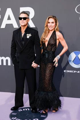 Cannes amfAR Gala Cannes 2026 MP CAP D ANTIBES, FRANCE - MAY 21: Robbie William, Ayda Field sattends the amfAR Gala Cannes 2026 presented by Chopard at Hotel du Cap-Eden-Roc on May 21, 2026 in Cap d Antibes, France. Photo by Marco Piovanotto Abacapress.com Antibes France  Copyright: xPiovanottoxMarco ABACAx