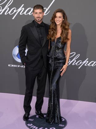 2026 amfAR Gala Cannes - Antibes, France ANTIBES, FRANCE. May 21, 2026: Kevin Trapp & Izabel Goulart at the 2026 amfAR Gala Cannes at the 79th Festival de Cannes. Picture: Paul Smith Featureflash Antibes France  Copyright: xPaulxSmithx xFeatureflashx