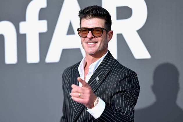 Cannes Amfar 2026 photocall FC April Love Geary and Robin Thicke attends the amfAR Gala Cannes 2026 presented by Chopard at Hotel du Cap-Eden-Roc on May 21, 2026 in Cap d Antibes, France. Photo by Franck Castel ABACAPRESS.COM Cannes  Copyright: xCastelxFranck ABACAx